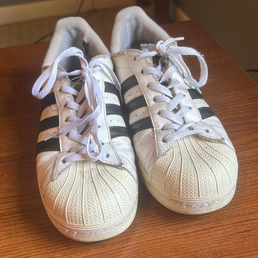 Men’s adidas superstar white size 10.5
